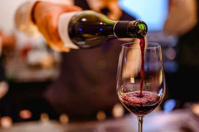 TOMA, Wine Bar & Restaurant in the centre of Beaune